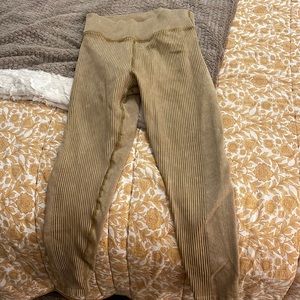 Aerie offline leggings. Size large.